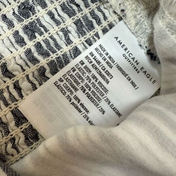 American Eagle Blue White Halter Top Crop Small S Smocked - Picture 6 of 6